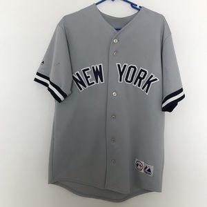 Preowned men’s New York yankees jersey size M